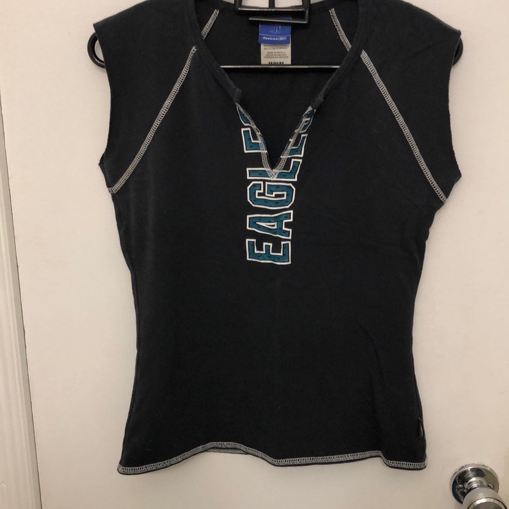NFL Eagles women’s M black fitted muscle shirt